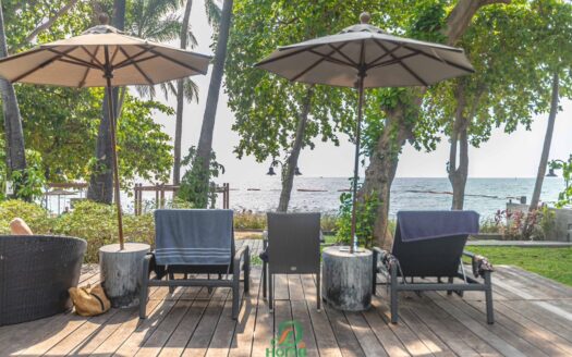 𝐙𝐈𝐑𝐄 Wongamat Condo Beachfront For SALE 2025